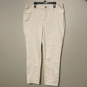 Chicos pants new with tag color is cream not white